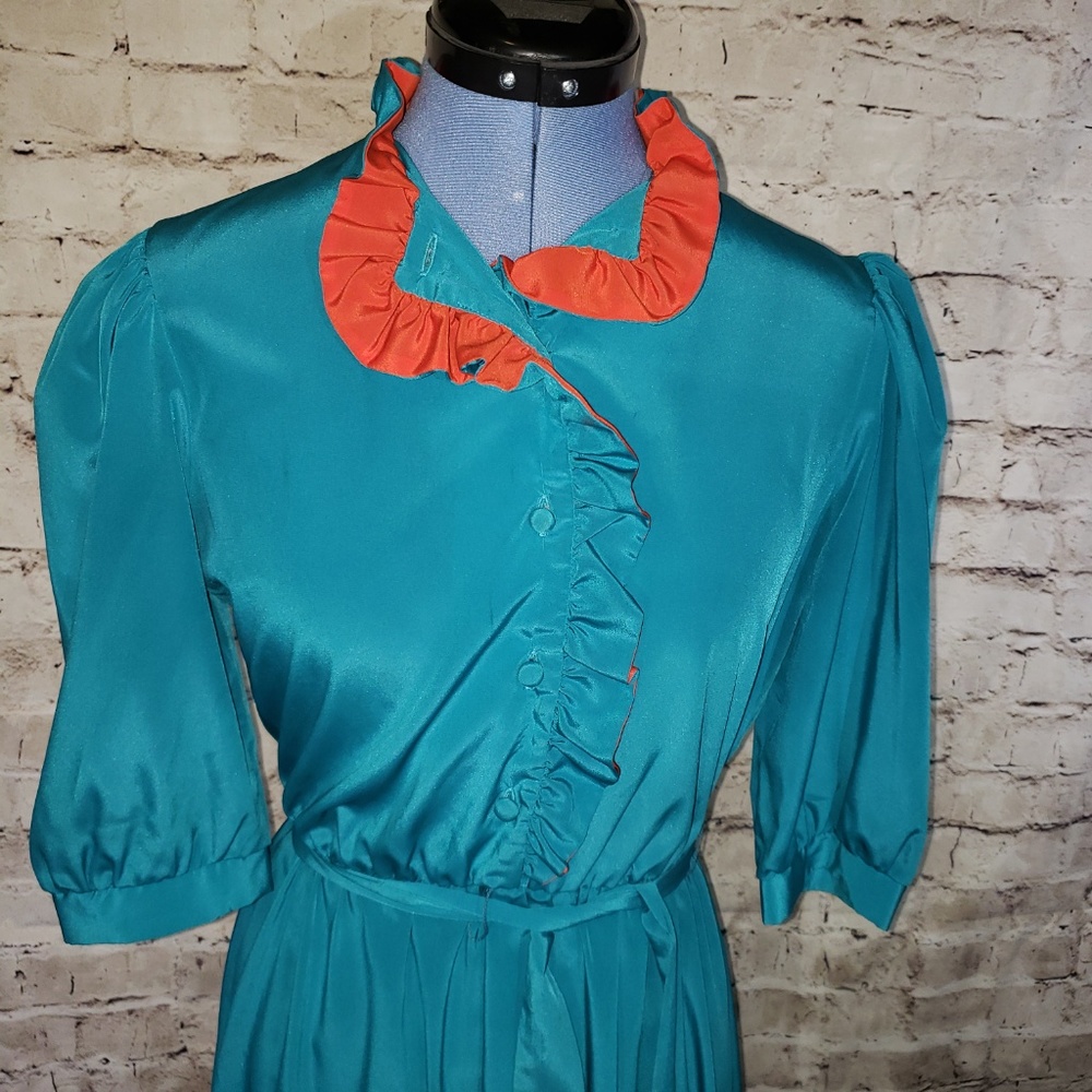 Vintage 70s/80s Caron Petite blue button front Dress - Picture 2 of 7